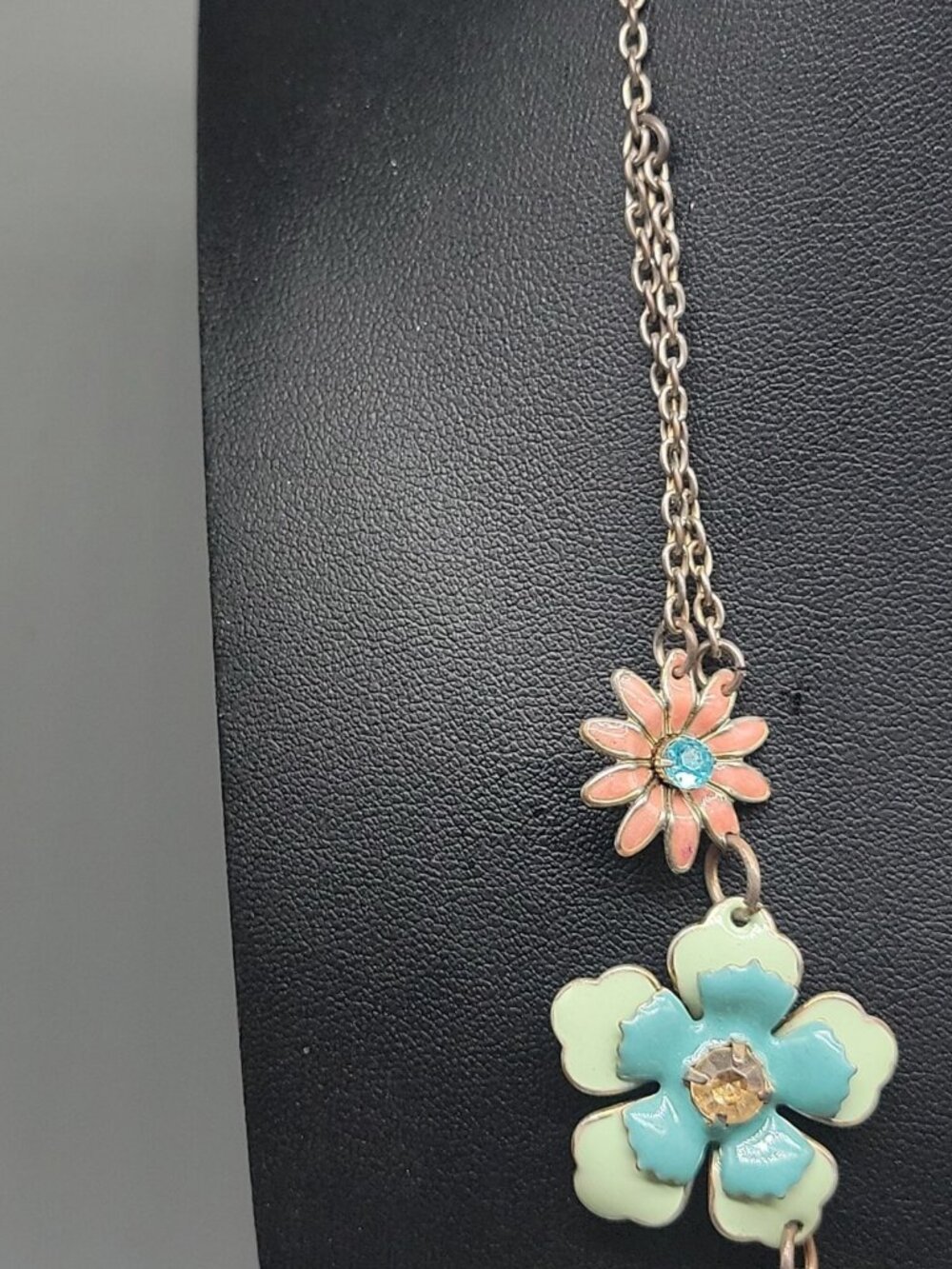Vintage Plunder Dangling Flower Necklace Multicolor Rhinestones Silver Tone 20" - Picture 10 of 16